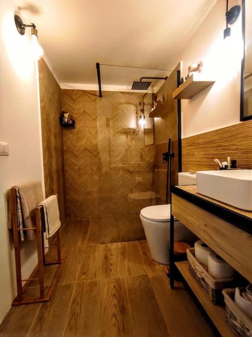 Cinque Terrazze: Freshly Renovated 2-Bedroom House Чельє-Мессапіка Екстер'єр фото
